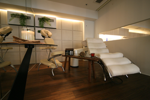 f_shop4 FLIP B AVEDA(フリップ ビー アヴェダ)店内風景4